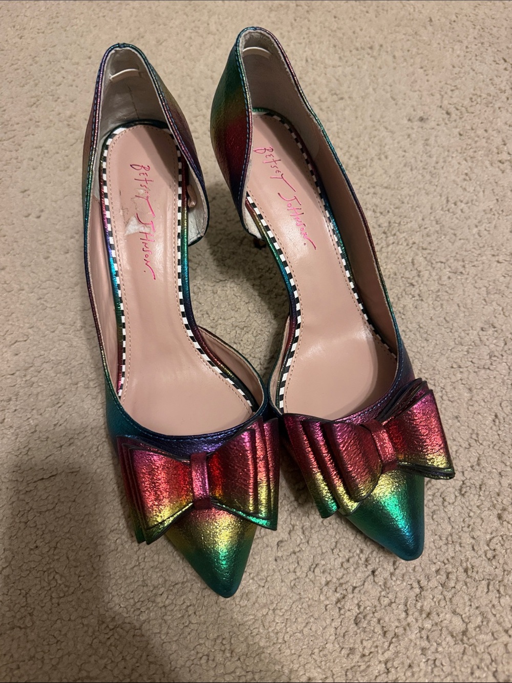 Betsey Johnson Multicolor Metallic Bow Pointed Heels